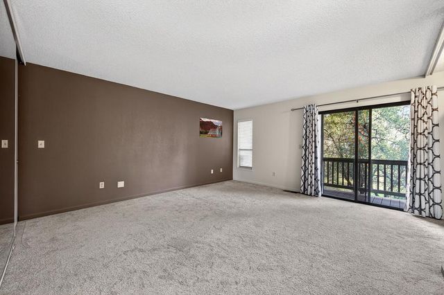 811 Auburn Ravine Rd, Auburn, CA 95603