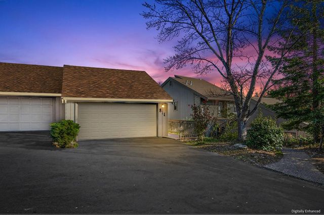 811 Auburn Ravine Rd, Auburn, CA 95603