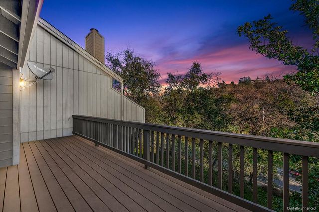 811 Auburn Ravine Rd, Auburn, CA 95603