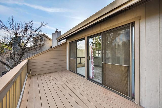 811 Auburn Ravine Rd, Auburn, CA 95603