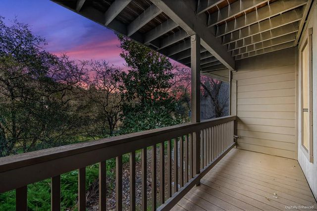 811 Auburn Ravine Rd, Auburn, CA 95603