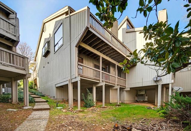 811 Auburn Ravine Rd, Auburn, CA 95603