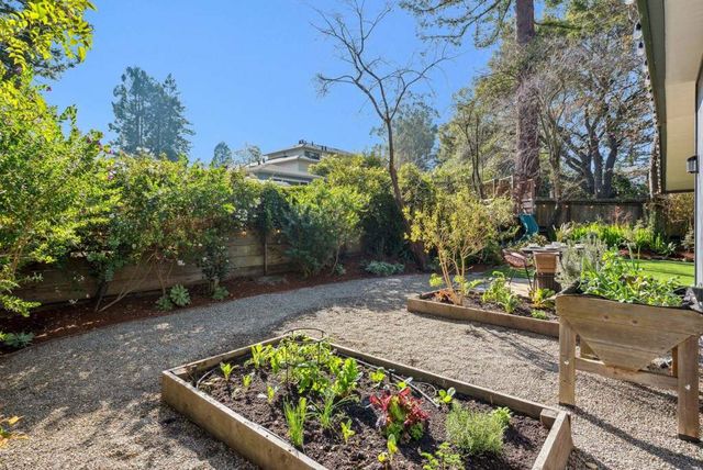 58 Arlington Ave, Kensington, CA 94707