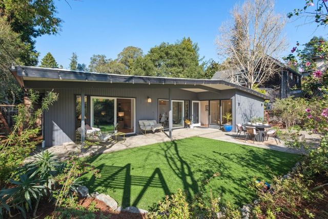 58 Arlington Ave, Kensington, CA 94707