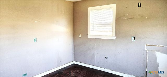 508 E French Street, Cuero, TX 77954