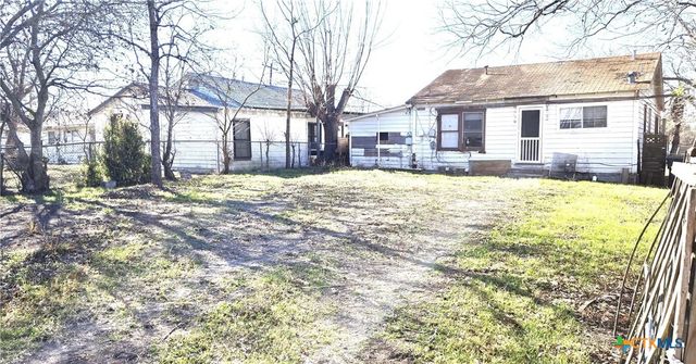 508 E French Street, Cuero, TX 77954