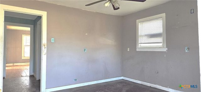 508 E French Street, Cuero, TX 77954