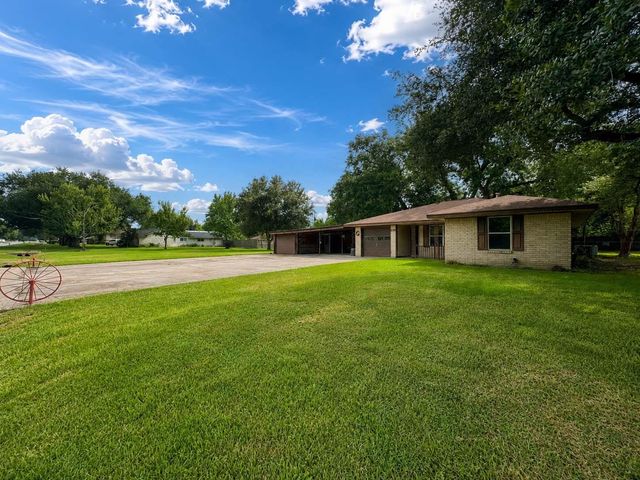 12711 Britt Road, Pearland, TX 77581
