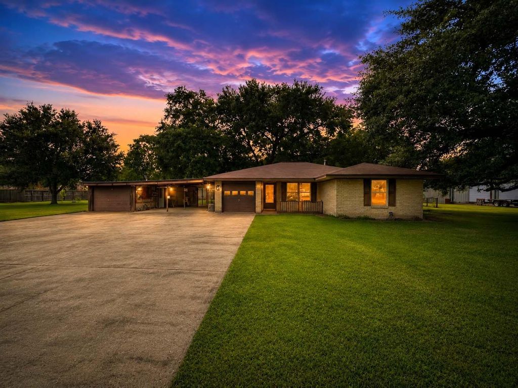 12711 Britt Road, Pearland, TX 77581