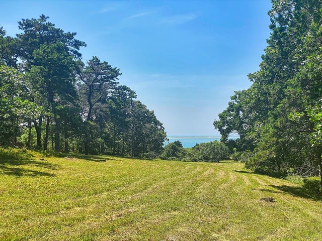 9 Maqua Way, Edgartown, MA 02539