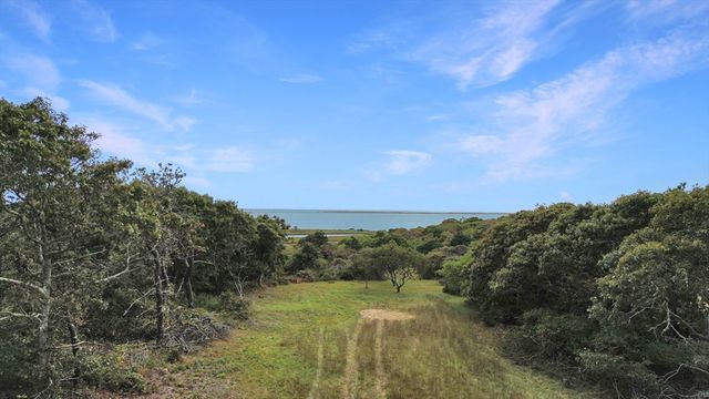 9 Maqua Way, Edgartown, MA 02539