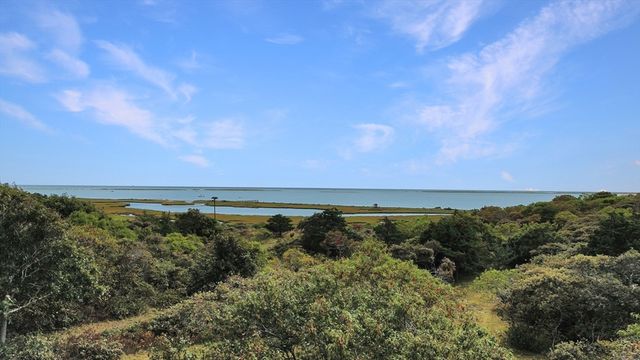 9 Maqua Way, Edgartown, MA 02539