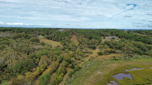 9 Maqua Way, Edgartown, MA 02539