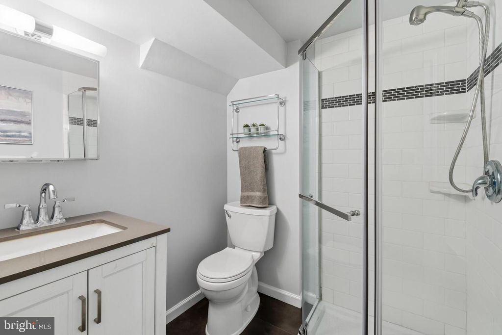 Image 23 of property listing at 1528 COTTAGE LN, Towson, MD 21286