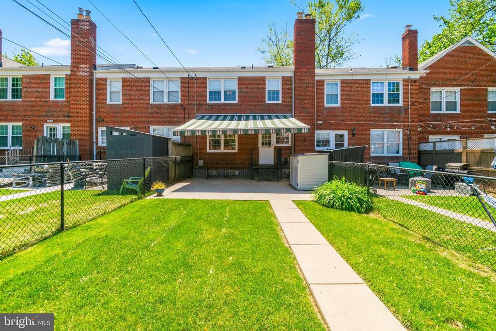 Image 26 of property listing at 1528 COTTAGE LN, Towson, MD 21286
