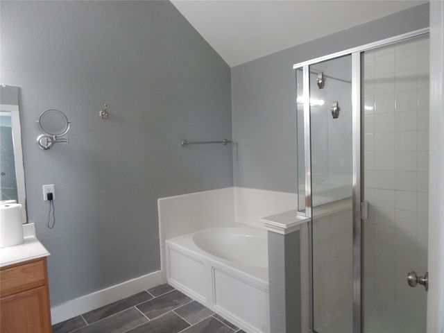 2704 Pyramid Lane, Mansfield, TX 76063