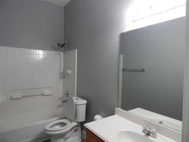 2704 Pyramid Lane, Mansfield, TX 76063