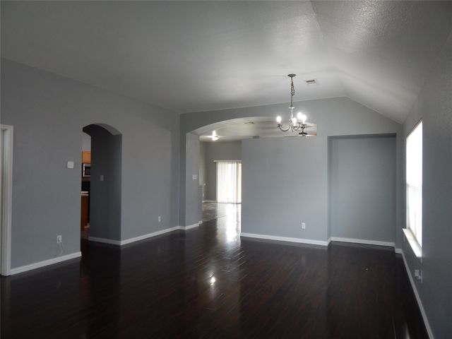 2704 Pyramid Lane, Mansfield, TX 76063