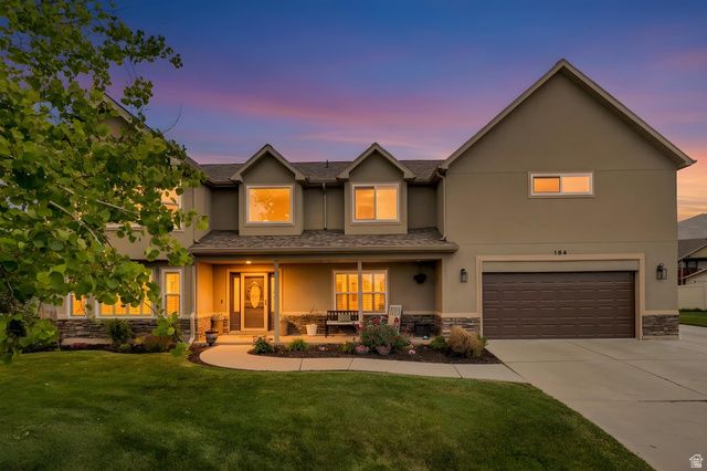 184 N FARM CV, Farmington, UT 84025