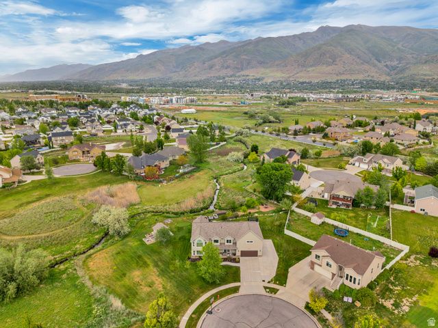 184 N FARM CV, Farmington, UT 84025