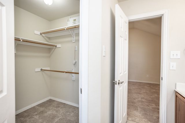 3511 Austin Street, Gainesville, TX 76240