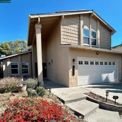 1965 Spring Lake Dr, Martinez, CA 94553