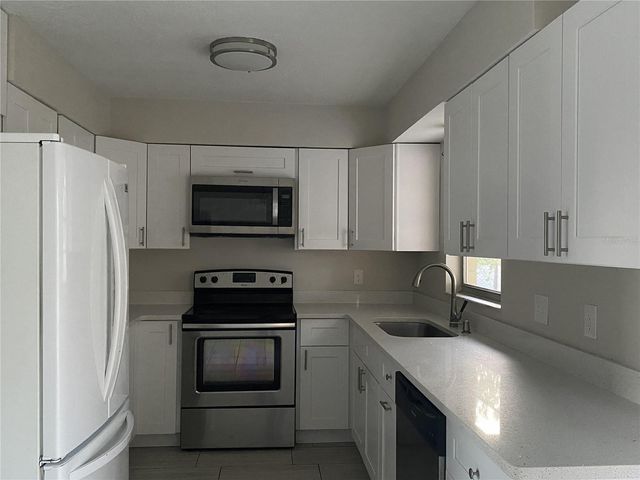 7643 NOLTON WAY, Orlando, FL 32822