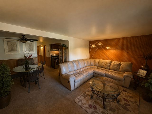 11804 S Komensky Avenue 202, Alsip, IL 60803