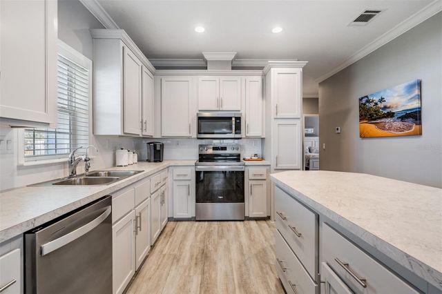 7824 KAY MARIE AVENUE, Zephyrhills, FL 33541