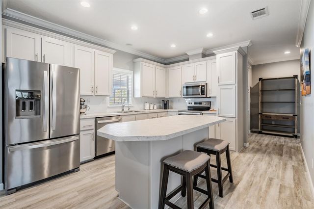 7824 KAY MARIE AVENUE, Zephyrhills, FL 33541