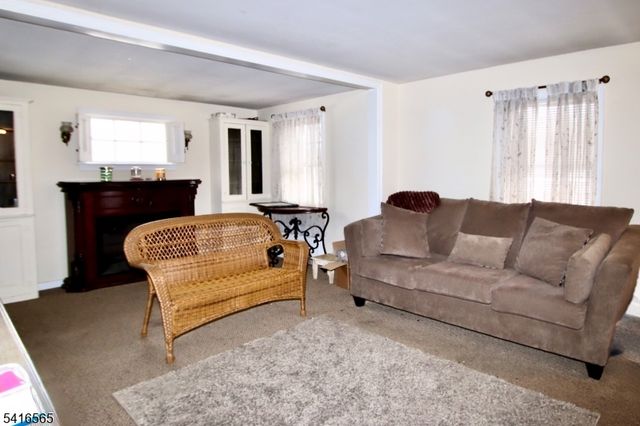 18 Durrell St, Verona Twp., NJ 07044