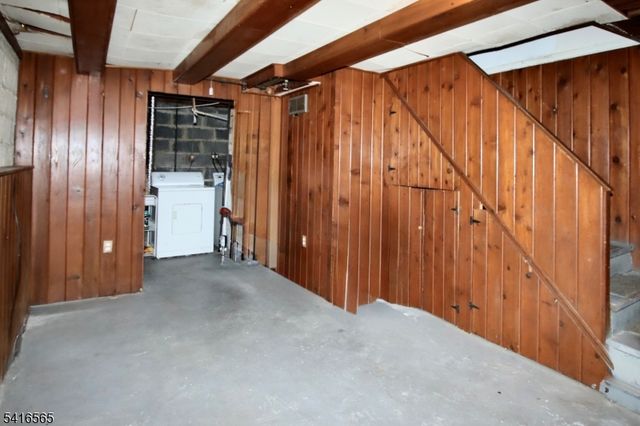 18 Durrell St, Verona Twp., NJ 07044