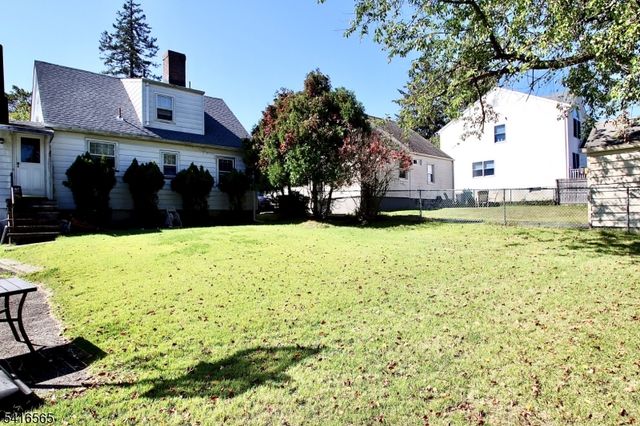 18 Durrell St, Verona Twp., NJ 07044