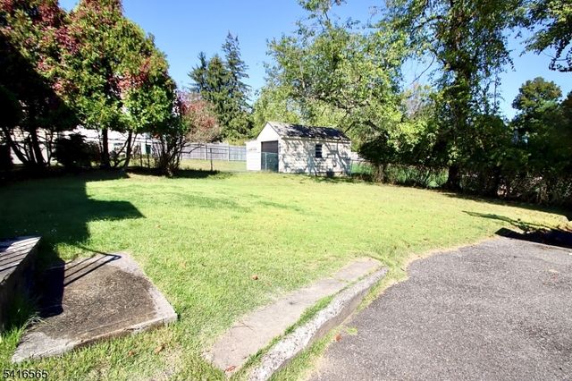 18 Durrell St, Verona Twp., NJ 07044