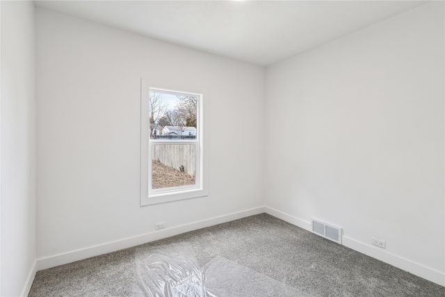 1312 E 25th Court, Des Moines, IA 50317