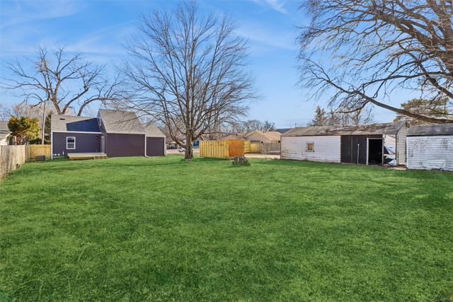 1312 E 25th Court, Des Moines, IA 50317