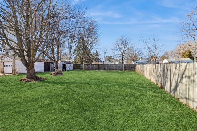 1312 E 25th Court, Des Moines, IA 50317