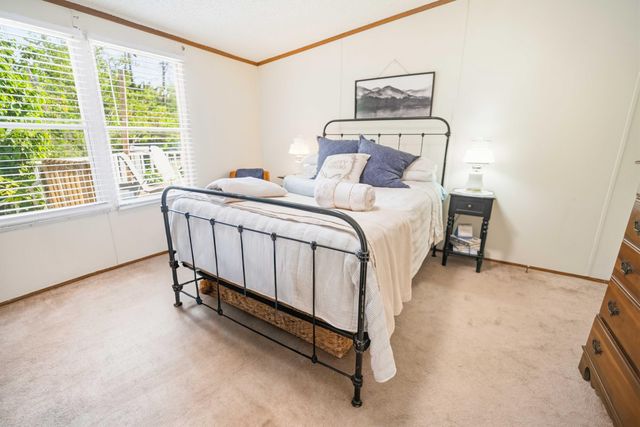 21 Pear Tree Lane, Burnside, KY 42519
