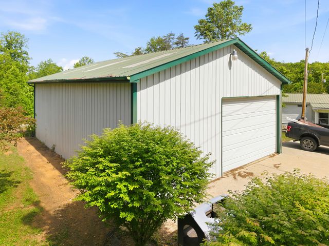 21 Pear Tree Lane, Burnside, KY 42519