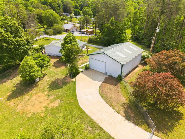 21 Pear Tree Lane, Burnside, KY 42519