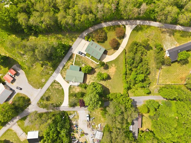 21 Pear Tree Lane, Burnside, KY 42519