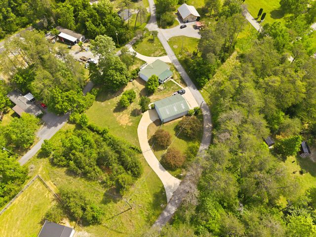 21 Pear Tree Lane, Burnside, KY 42519