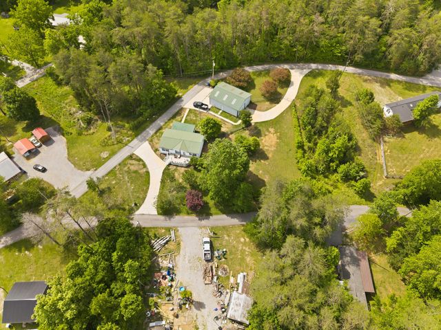 21 Pear Tree Lane, Burnside, KY 42519