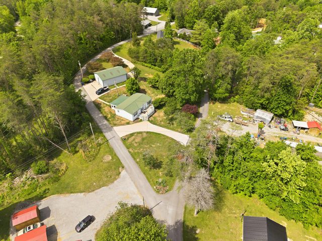 21 Pear Tree Lane, Burnside, KY 42519