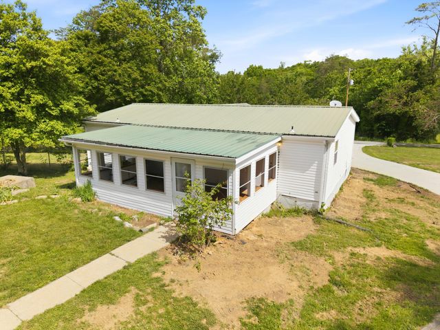 21 Pear Tree Lane, Burnside, KY 42519