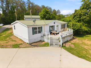 21 Pear Tree Lane, Burnside, KY 42519