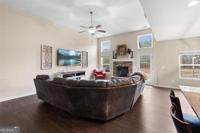 105 Cottage Way, Euharlee, GA 30145