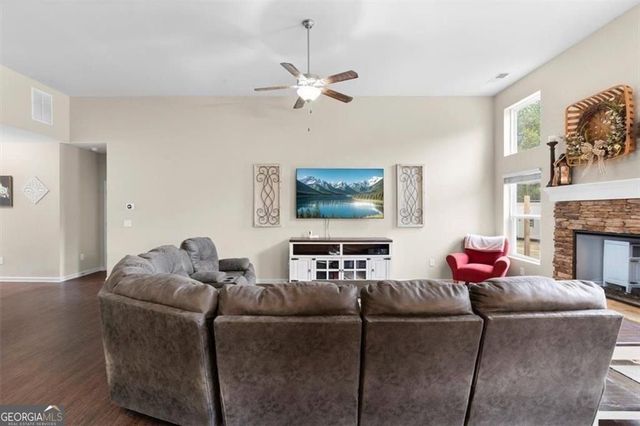 105 Cottage Way, Euharlee, GA 30145