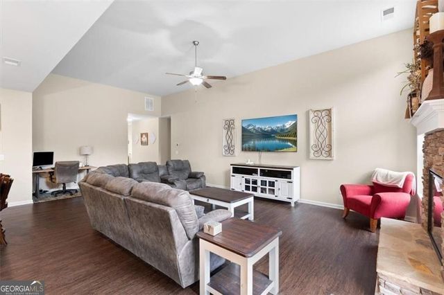 105 Cottage Way, Euharlee, GA 30145