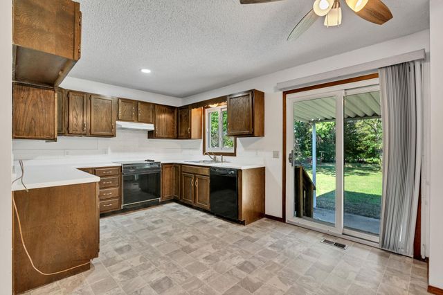 11204 W Jennie St, Wichita, KS 67212